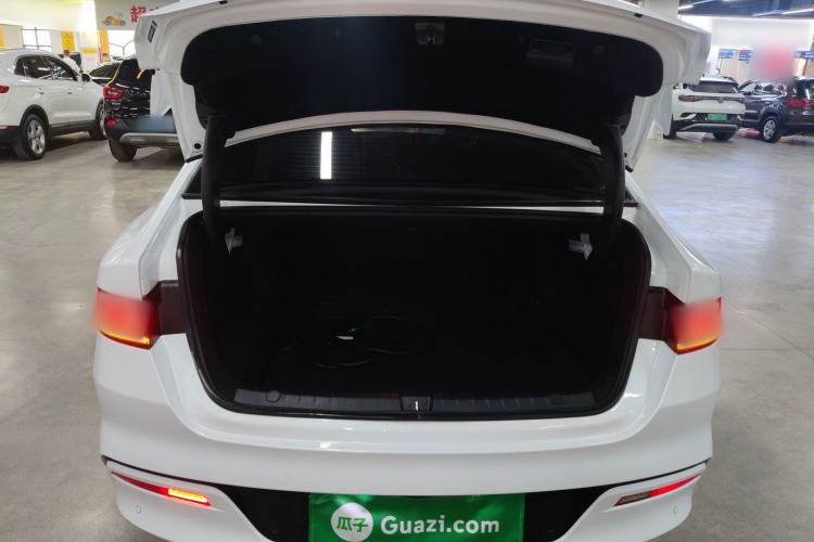 Used BYD Qin PLUS 2023 Champion Edition DM-i 55KM Leading Model Trunk