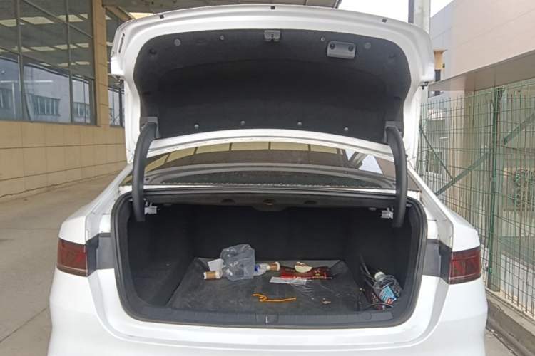 Used BYD Qin PLUS 2023 Champion Edition DM-i 55KM Leading Model Trunk