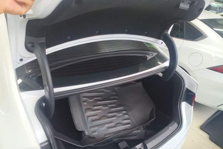 Used BYD Qin PLUS 2023 Champion Edition DM-i 55KM Leading Model Trunk