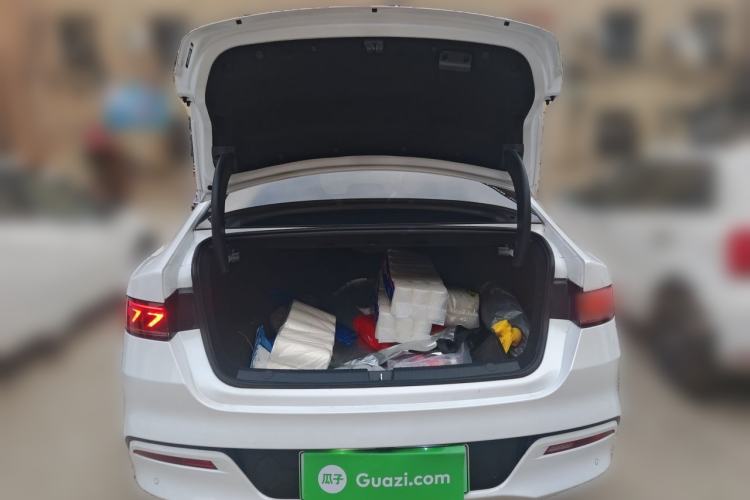 Used BYD Qin PLUS 2023 Champion Edition DM-i 55KM Leading Model Trunk