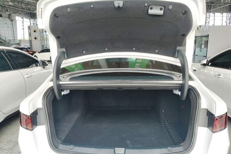 Used BYD Qin PLUS 2023 Champion Edition DM-i 120KM Beyond Model Trunk
