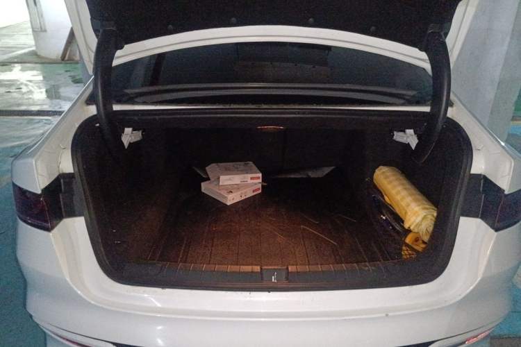 Used BYD Qin PLUS 2023 Champion Edition DM-i 55KM Superior Model Trunk