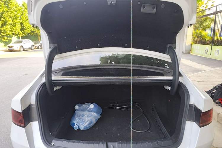 Used BYD Qin PLUS 2023 Champion Edition DM-i 120KM Leading Model Trunk