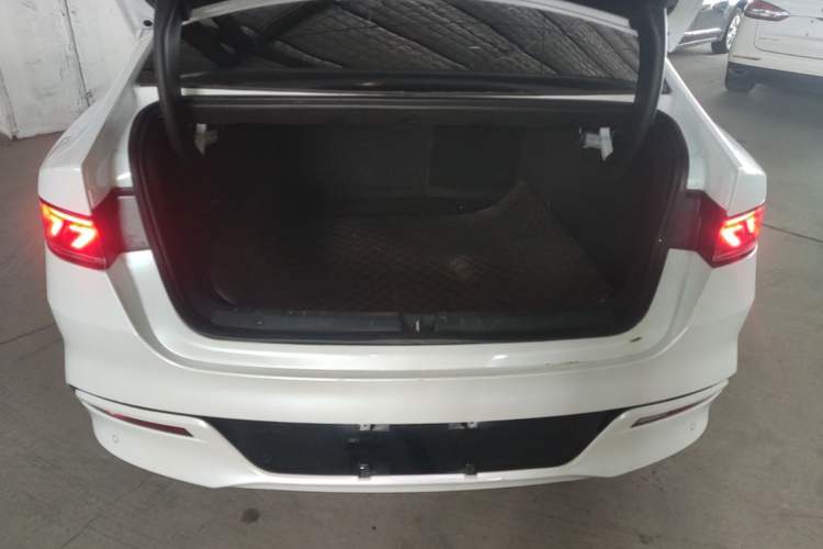 Used BYD Qin PLUS 2023 Champion Edition DM-i 55KM Leading Model Trunk