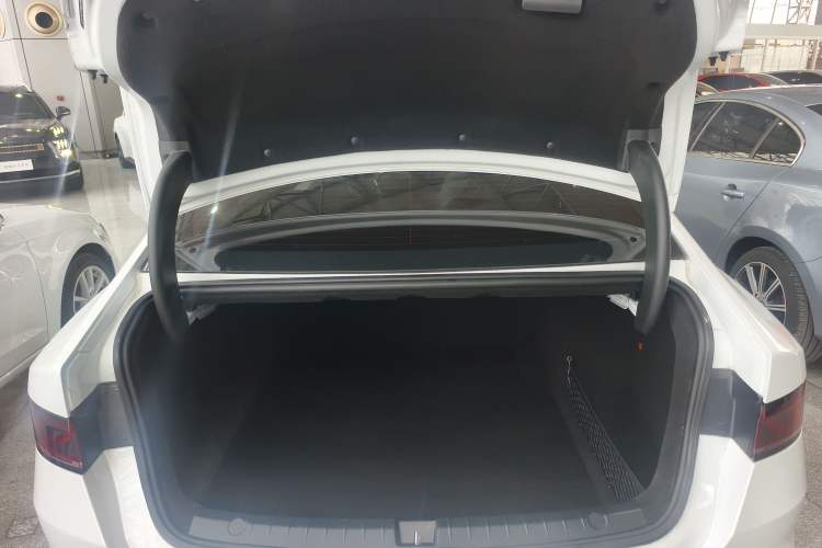 Used BYD Qin PLUS 2023 Champion Edition DM-i 120KM Beyond Model Trunk