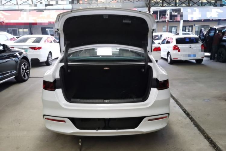 Used BYD Qin PLUS 2023 Champion Edition DM-i 55KM Leading Model Trunk