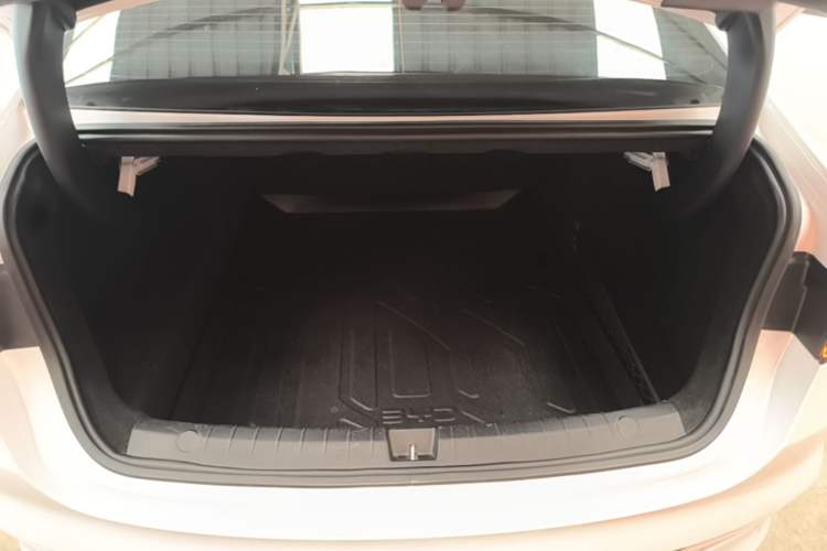 Used BYD Qin PLUS 2023 Champion Edition DM-i 55KM Superior Model Trunk