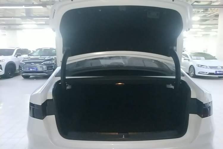Used BYD Qin PLUS 2023 Champion Edition DM-i 120KM Beyond Model Trunk