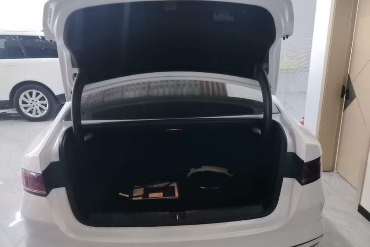 Used BYD Qin PLUS 2023 Champion Edition DM-i 55KM Leading Model Trunk