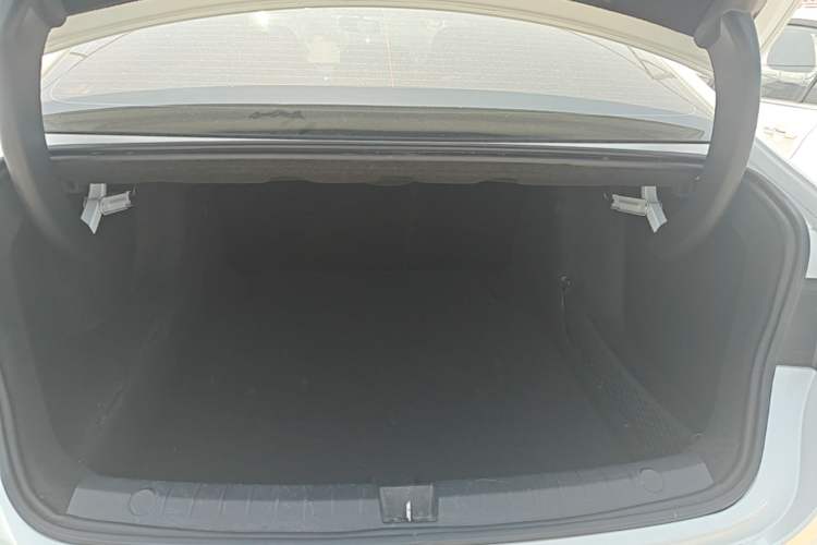 Used BYD Qin PLUS 2023 Champion Edition DM-i 55KM Leading Model Trunk