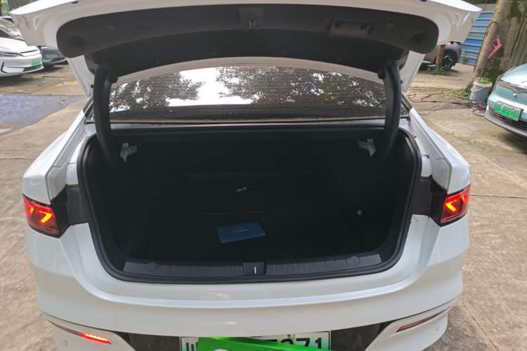 Used BYD Qin PLUS 2023 Champion Edition DM-i 55KM Leading Model Trunk