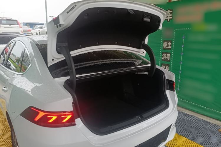 Used BYD Qin PLUS 2023 Champion Edition DM-i 120KM Leading Model Trunk