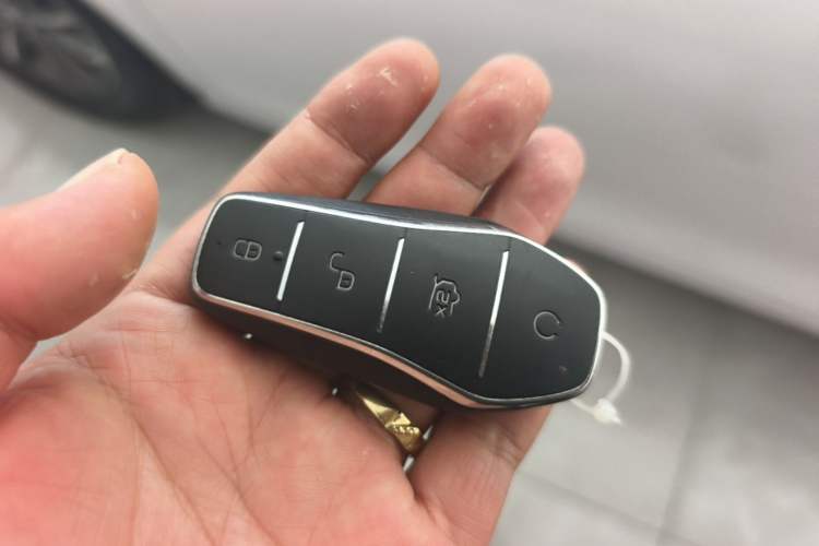 Used BYD Qin PLUS 2023 Champion Edition DM-i 55KM Leading Model Vehicle Key