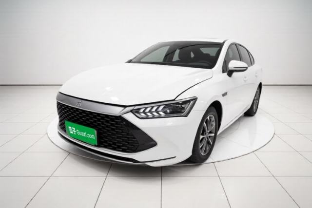 BYD Qin PLUS 2023 Champion Edition DM-i 55KM Leading Model с пробегом