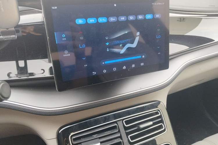 Used BYD Qin PLUS 2024 Honor Edition EV 420KM Beyond Model Audio And AC Panel