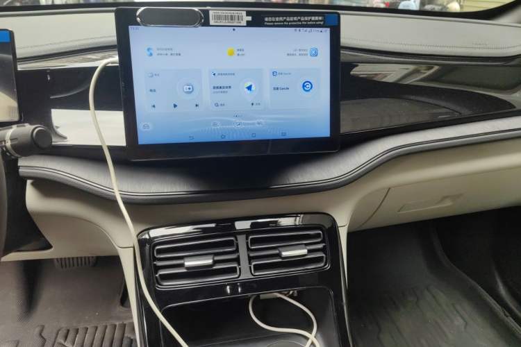 Used BYD Qin PLUS 2024 HONOR Edition DM-i 55KM Leading Model Audio And AC Panel