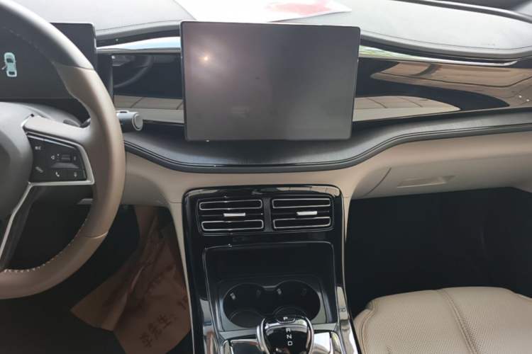 Used BYD Qin PLUS 2024 HONOR Edition DM-i 55KM Leading Model Audio And AC Panel
