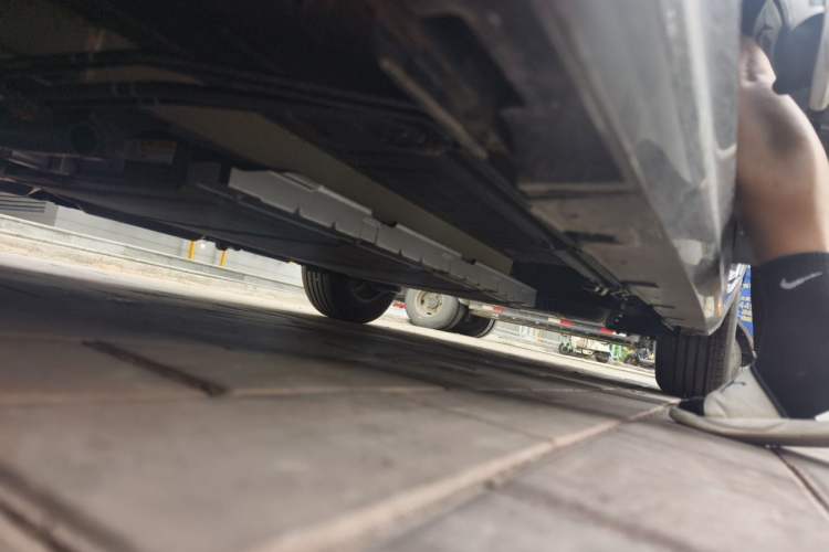 Used BYD Qin PLUS 2024 HONOR Edition DM-i 55KM Leading Model Chassis Front Left