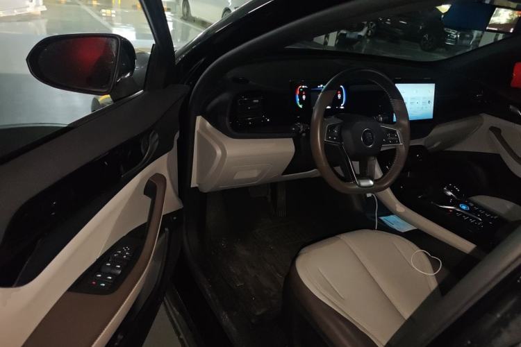 Used BYD Qin PLUS 2024 HONOR Edition DM-i 55KM Leading Model Driver Seat