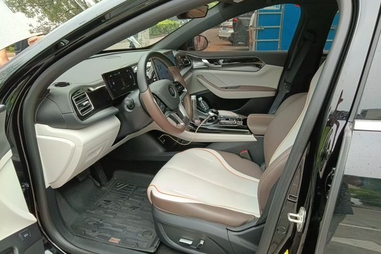 Used BYD Qin PLUS 2024 HONOR Edition DM-i 120KM Excellence Model Driver Seat