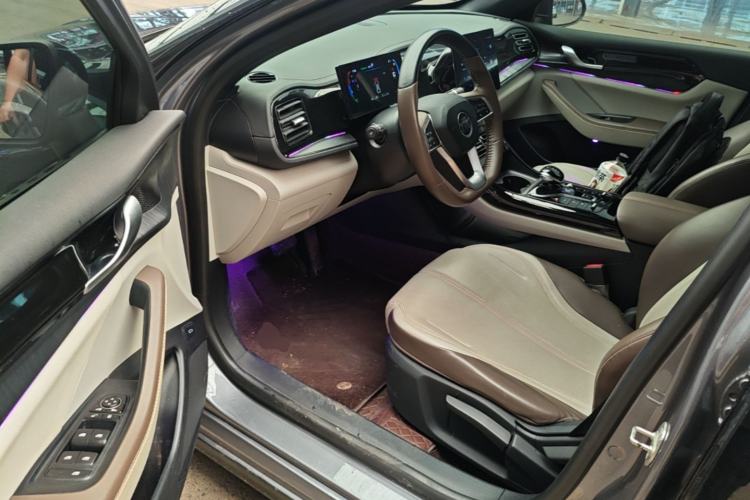 Used BYD Qin PLUS 2024 HONOR Edition DM-i 55KM Leading Model Driver Seat