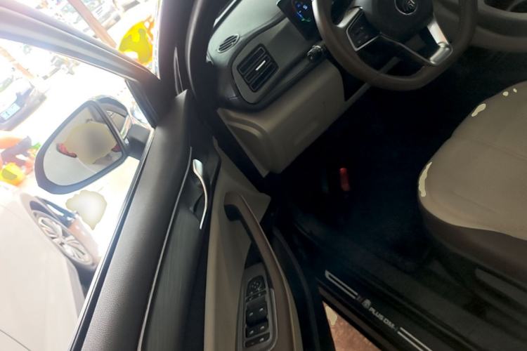 Used BYD Qin PLUS 2024 HONOR Edition DM-i 55KM Leading Model Driver Seat