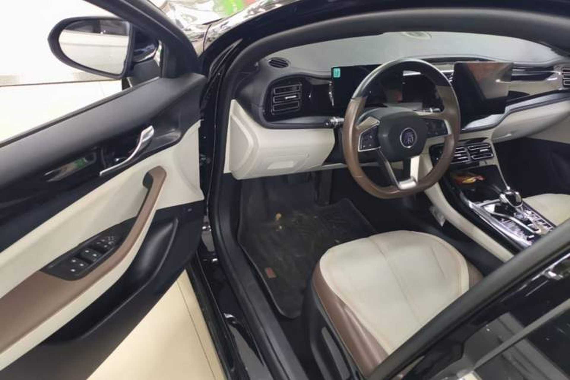 Used BYD Qin PLUS 2024 HONOR Edition DM-i 55KM Leading Model Driver Seat