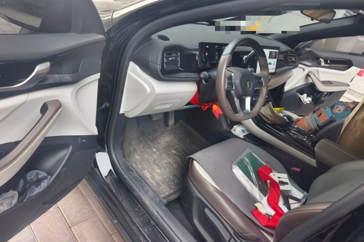 Used BYD Qin PLUS 2024 HONOR Edition DM-i 55KM Leading Model Driver Seat