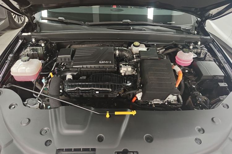 Used BYD Qin PLUS 2024 HONOR Edition DM-i 55KM Leading Model Engine Bay