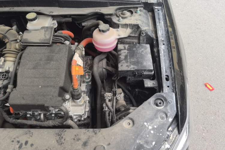 Used BYD Qin PLUS 2024 HONOR Edition DM-i 55KM Leading Model Engine Bay Left