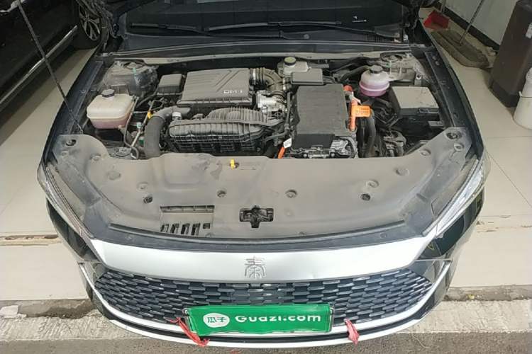 Used BYD Qin PLUS 2024 HONOR Edition DM-i 55KM Leading Model Engine Bay