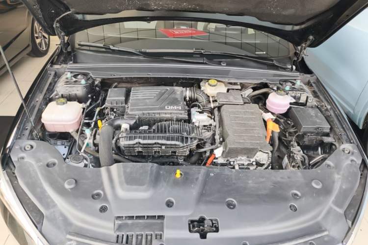 Used BYD Qin PLUS 2024 HONOR Edition DM-i 55KM Leading Model Engine Bay