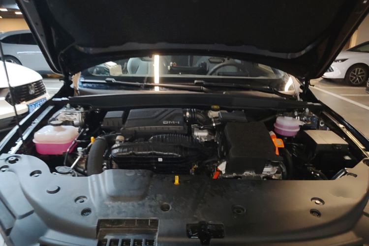 Used BYD Qin PLUS 2024 HONOR Edition DM-i 55KM Leading Model Engine Bay