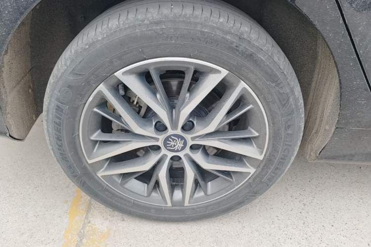 Used BYD Qin PLUS 2024 Honor Edition EV 420KM Beyond Model Exterior 5