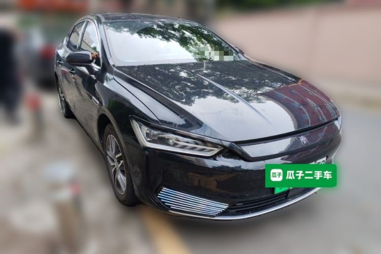 Used BYD Qin PLUS 2024 Honor Edition EV 510KM Leading Model Front Right 45 Deg