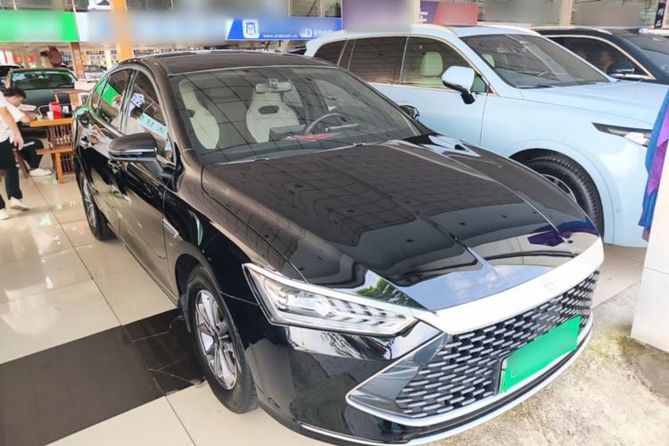 Used BYD Qin PLUS 2024 HONOR Edition DM-i 55KM Leading Model Front Right 45 Deg