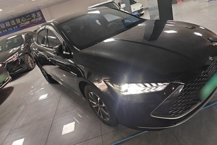 Used BYD Qin PLUS 2024 HONOR Edition DM-i 55KM Leading Model Front Right 45 Deg