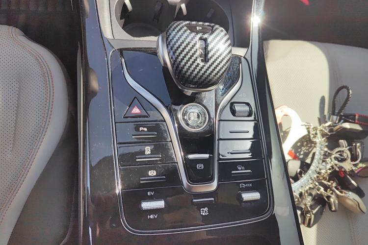 Used BYD Qin PLUS 2024 HONOR Edition DM-i 55KM Leading Model Gear Lever