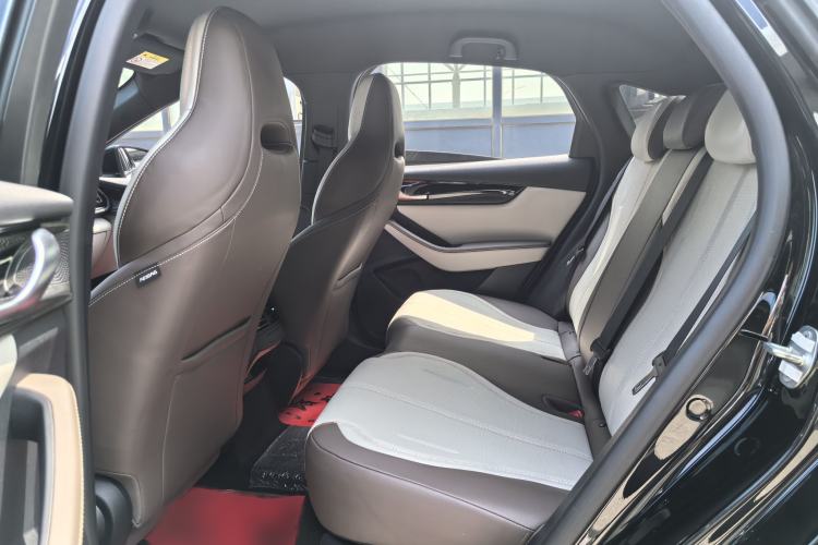 Used BYD Qin PLUS 2024 HONOR Edition DM-i 55KM Leading Model Interior 2