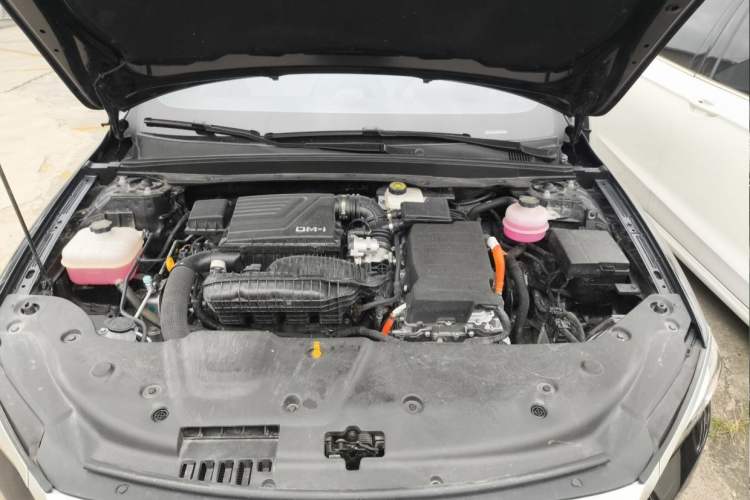 Used BYD Qin PLUS 2024 HONOR Edition DM-i 55KM Leading Model Interior 8