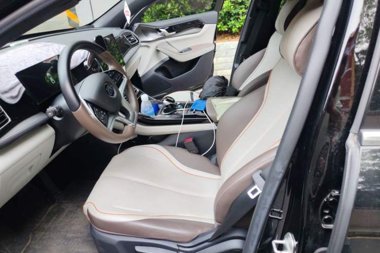 Used BYD Qin PLUS 2024 Honor Edition EV 510KM Leading Model Left Front Seat