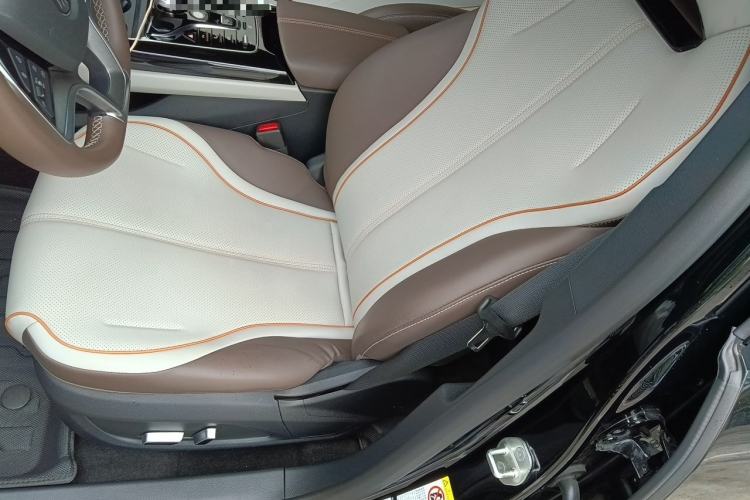 Used BYD Qin PLUS 2024 HONOR Edition DM-i 120KM Excellence Model Left Front Seat