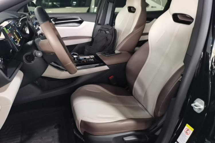 Used BYD Qin PLUS 2024 HONOR Edition DM-i 55KM Leading Model Left Front Seat