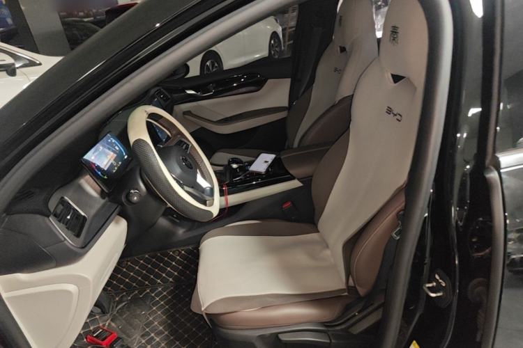 Used BYD Qin PLUS 2024 HONOR Edition DM-i 55KM Leading Model Left Front Seat