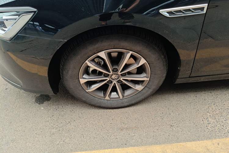 Used BYD Qin PLUS 2024 HONOR Edition DM-i 55KM Leading Model Left Front Wheel Hub