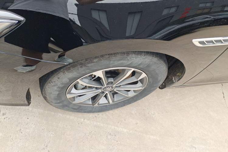 Used BYD Qin PLUS 2024 HONOR Edition DM-i 55KM Leading Model Left Front Wheel Hub