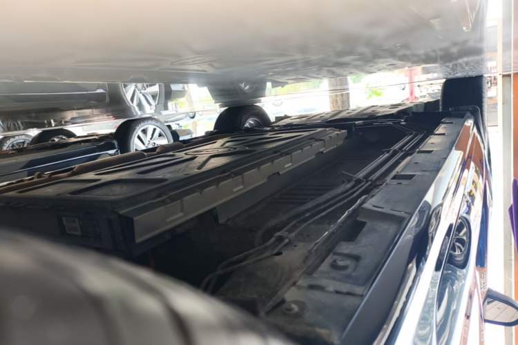 Used BYD Qin PLUS 2024 HONOR Edition DM-i 55KM Leading Model Left Side Sill