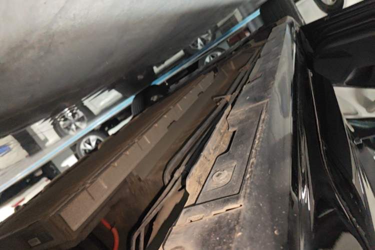 Used BYD Qin PLUS 2024 HONOR Edition DM-i 55KM Leading Model Left Side Sill