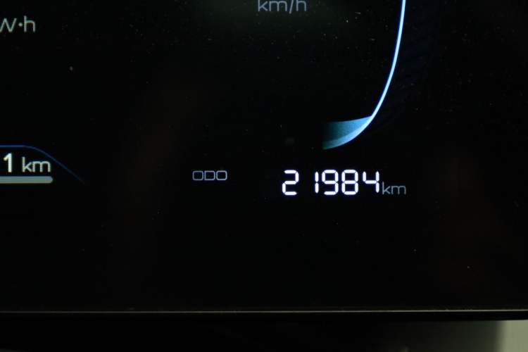 Used BYD Qin PLUS 2024 HONOR Edition DM-i 55KM Leading Model Odometer Close Up