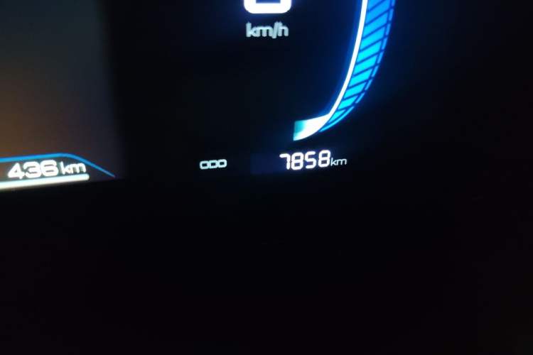 Used BYD Qin PLUS 2024 HONOR Edition DM-i 55KM Leading Model Odometer Close Up